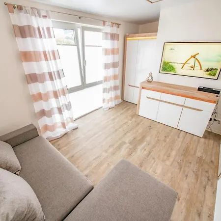 Baltic Village * دامب